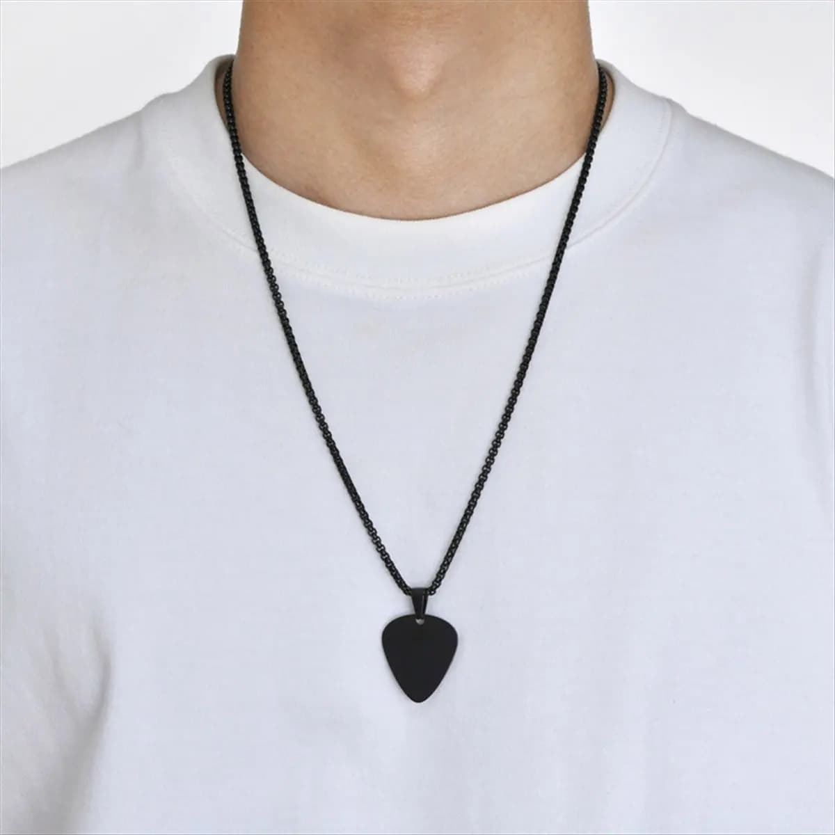 (ABYM) 2 Sets of Guitar Pick Holders, Personalized Steel Accessories, Black and Silver Stainless Steel Chains