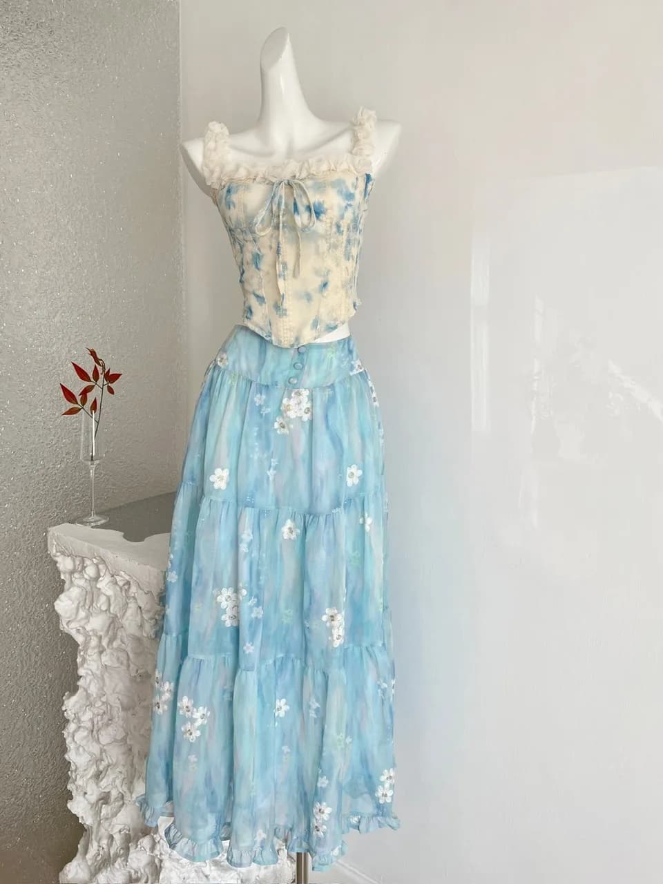 Complete Floral Summer with Pizzo, Top Halter and Long skirt, Set Two Pieces, Fashion Women's Clothing, Gentle Wind Style, Blue Flowers