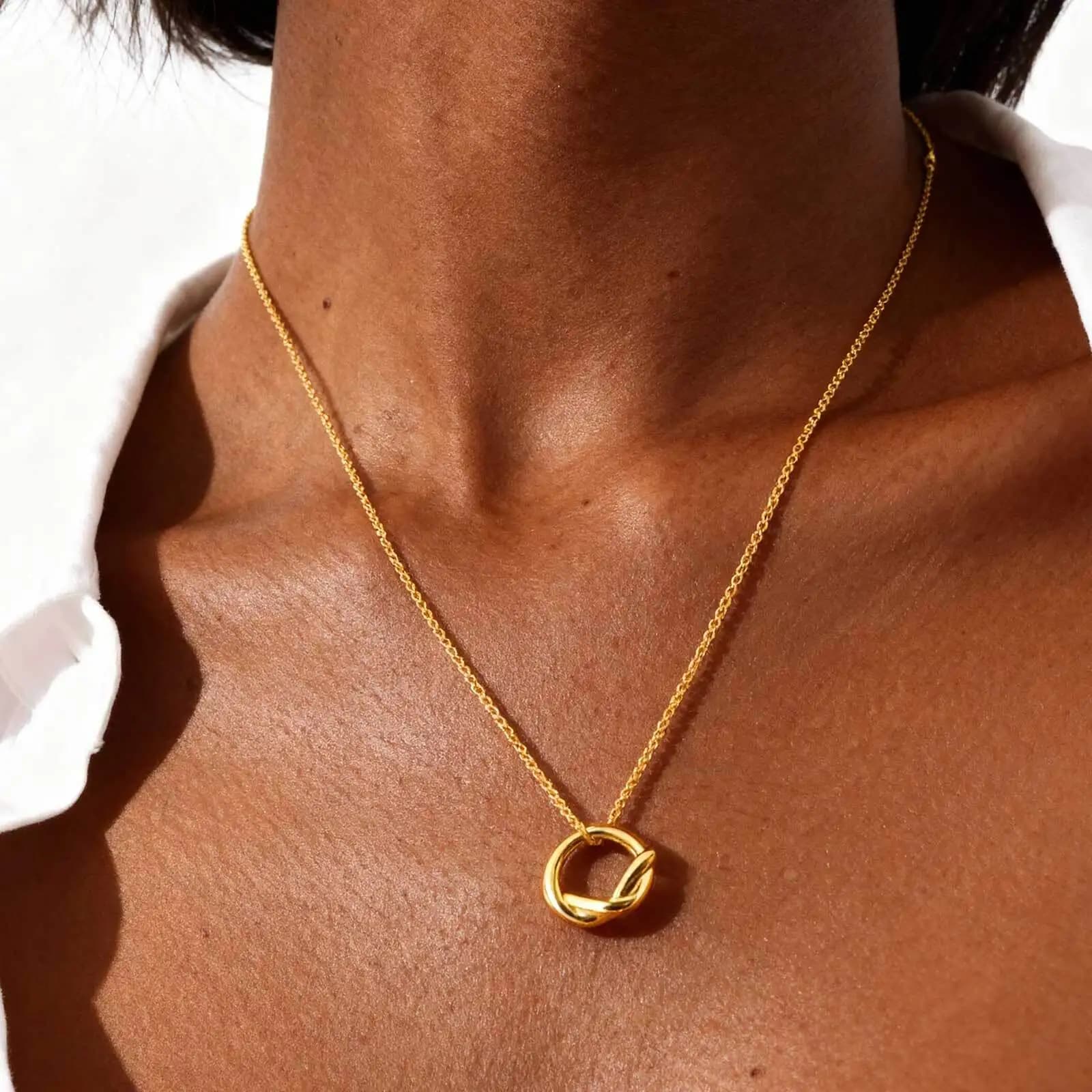Minimalist Hollow Metal Knot Tie Pendant Necklace For Women, Jewelry Gifts For Wedding Bridal Party