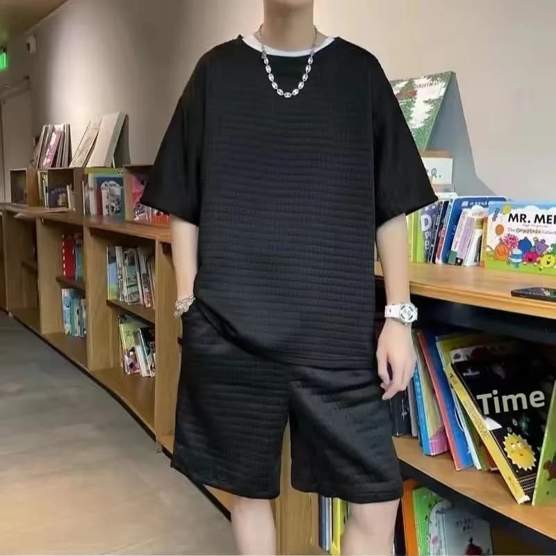 Set di abbigliamento sportivo casual estivo per uomo T-shirt ort Sve per giovani di grandi dimensioni e orts Combo confortevole e traspirante leggero