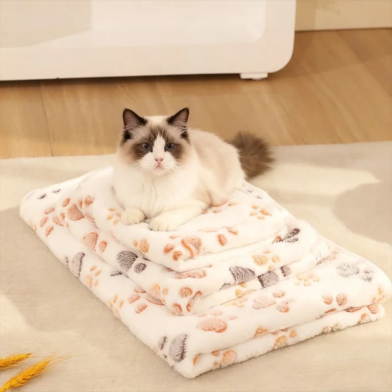 Winter High Quality Soft Fluffy Blanket Cute Dog Cat Paw Print Coral Fleece Blankets Pet Mat Warm and Comfortable Thermal Pad