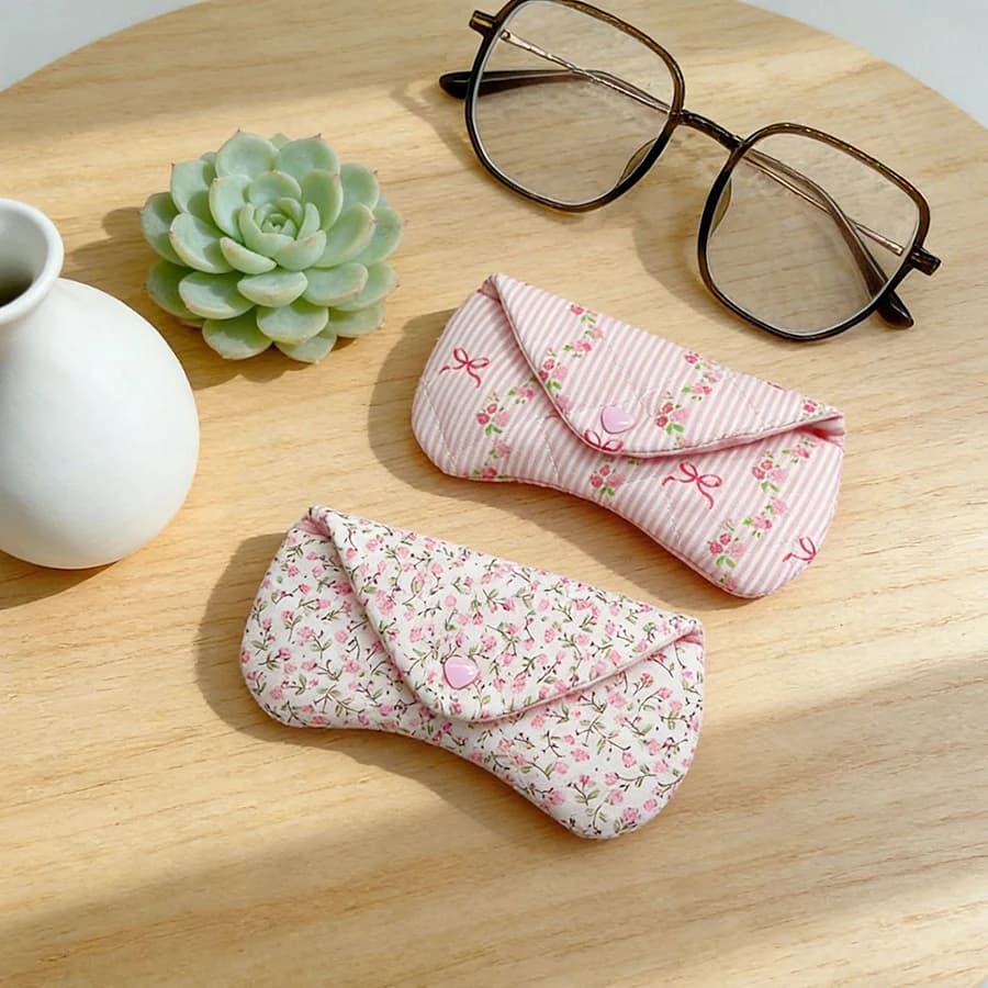 Custodia per Occhiali Floreale da Donna, Morbida e Portatile, Porta Occhiali da Sole Rosa con Fiori, Leggera e Protettiva