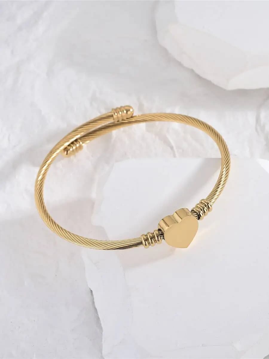 1pc Titanium Steel Non-Fading Heart-Shaped Open Bangle, Unique Personalized Couples Jewelry Bracelet