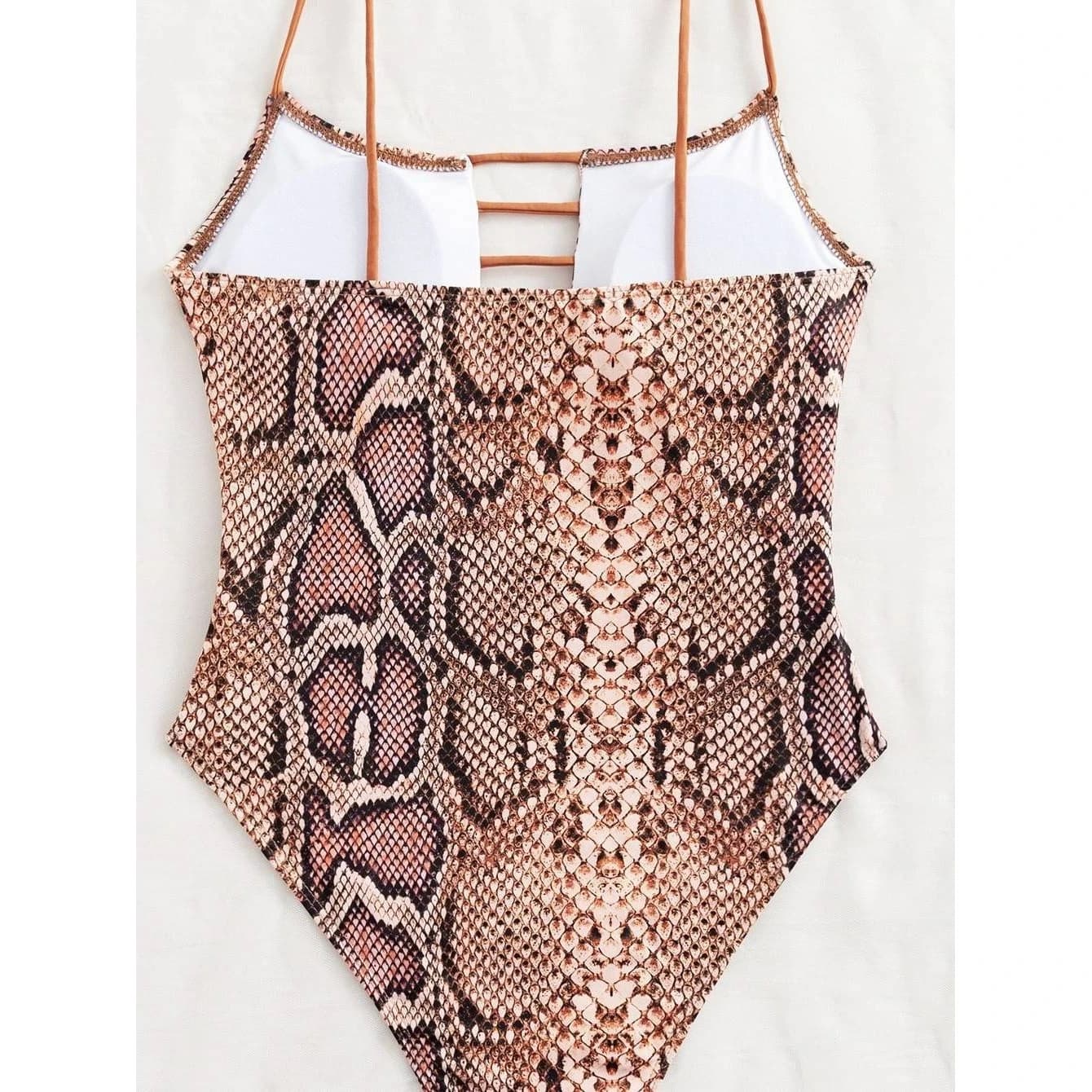 Sexy Backless One-Piece Swimsuit for Women Beachwear Hollow Island Design High Waist Nine-Piece Pants Lycra Fabric