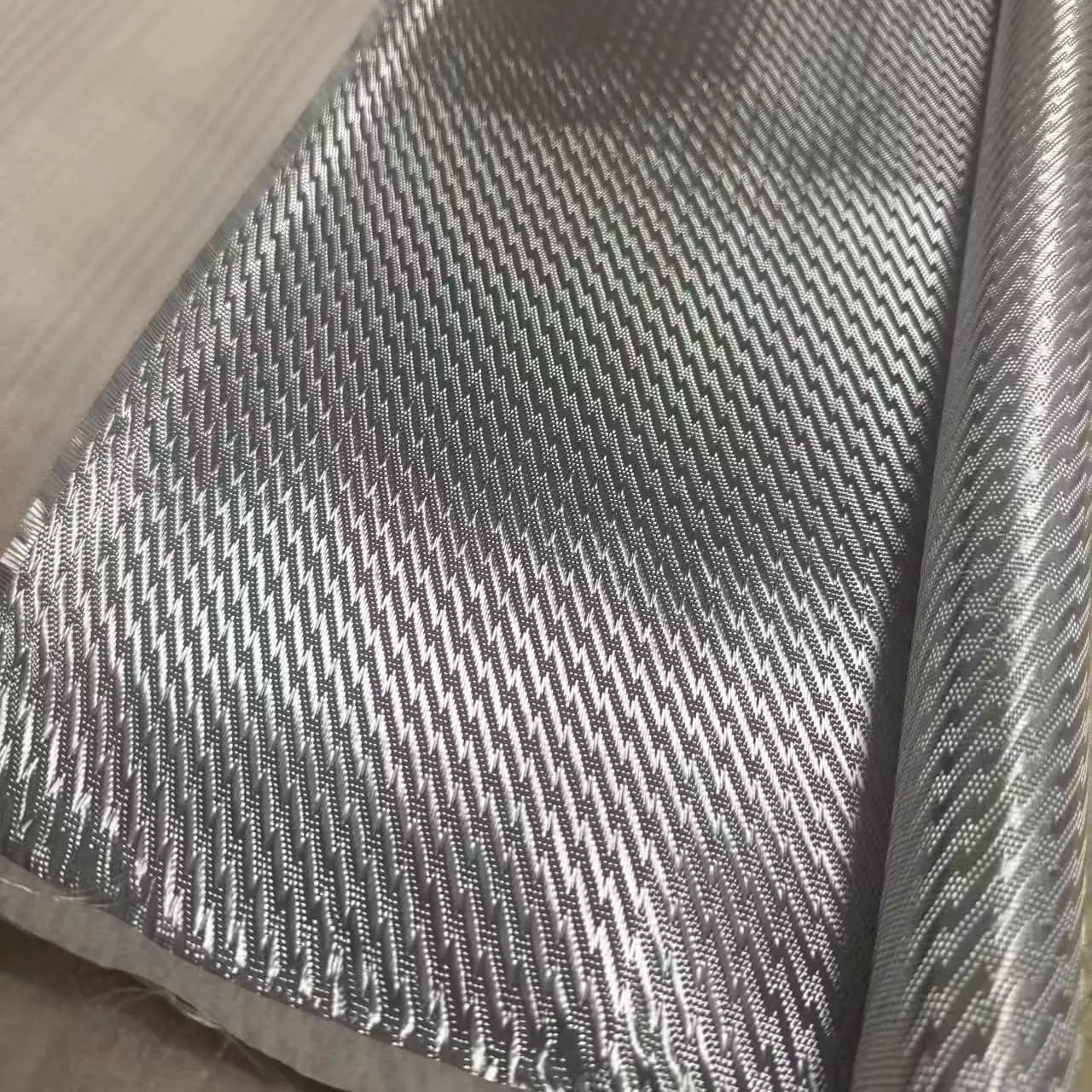 3K 240g silvery Jacquard carbon cloth Lightning pattern Lightning style , used for fishing rod, motorcycle, car,