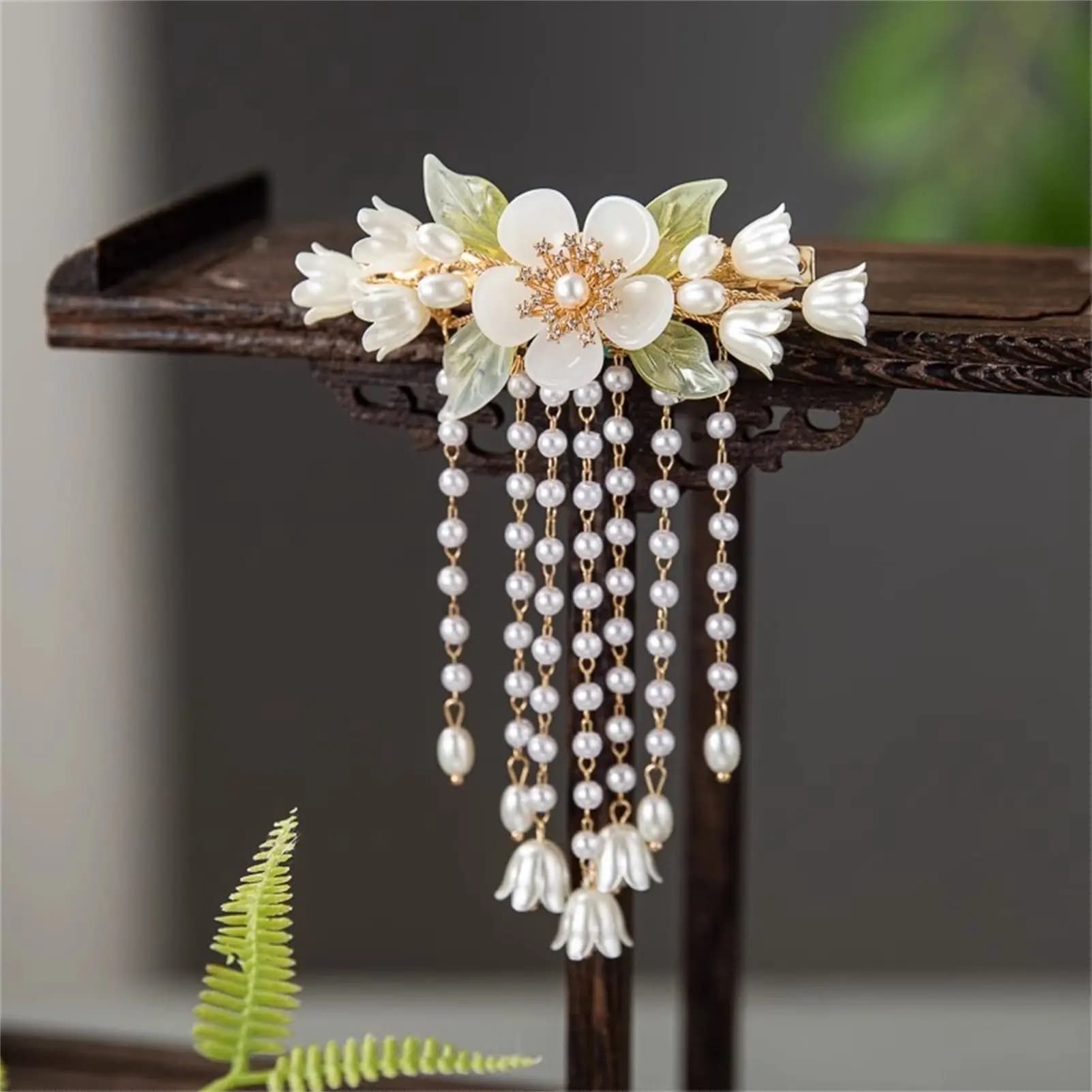Fermagli per capelli con frange di fiori accessori per capelli cinesi Hanfu Vintage Pearl Tassel Hairpin Retro Wedding copricapo gioielli per capelli regali