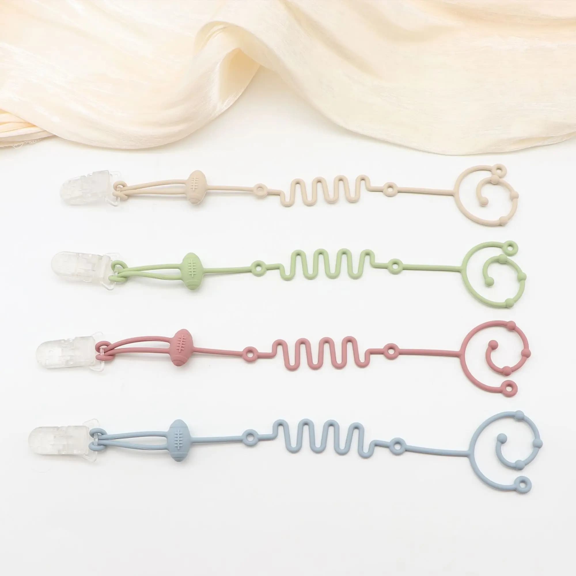 Clip per Ciuccio in Silicone a 4 Pezzi, Clip Portaciuccio per Dentizione, Catenella/Cinghia per Ciuccio Neonato, Adatta per Giocattoli e Dispositivi per la Dentizione