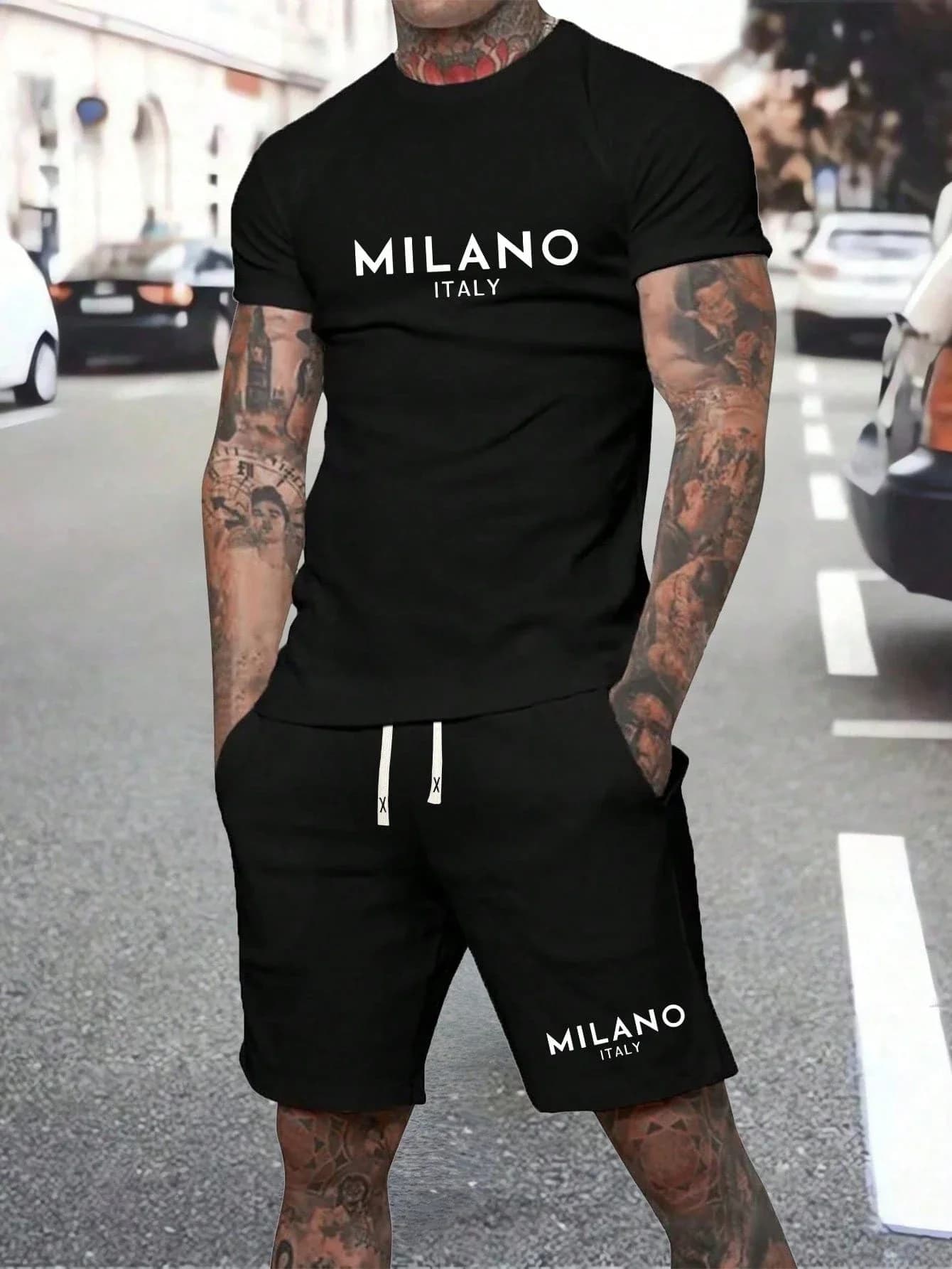 Completo estivo casual da uomo in 2 pezzi: t-shirt a maniche corte e pantaloncini con coulisse e stampa di lettere