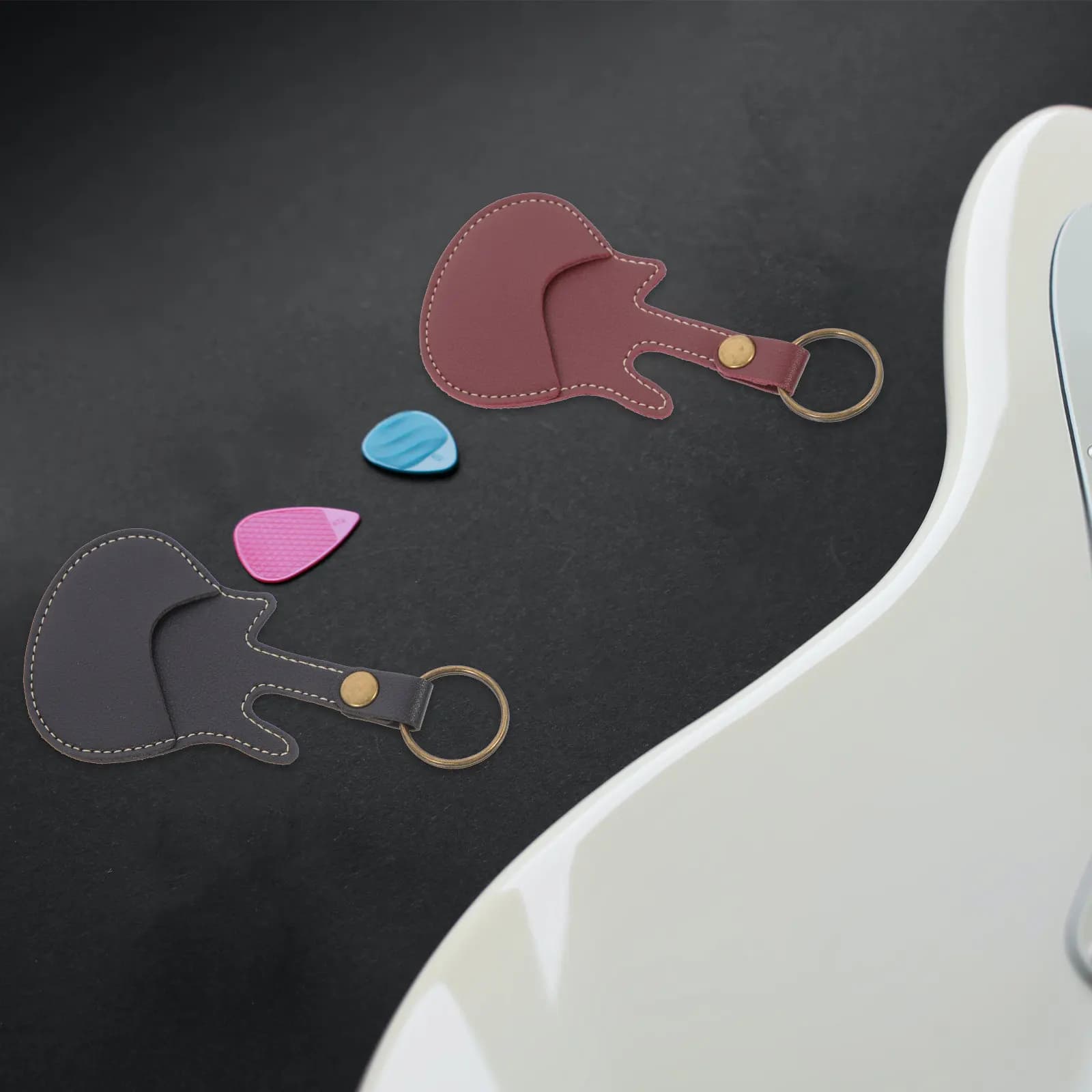 2 Pezzi Porta Plettri per Chitarra a Forma di Chitarra, Borsa Portatile per Plettri di Basso, Custodia Protettiva per Capotasto e Plettri, Custodia per Trasporto Strumenti Musicali