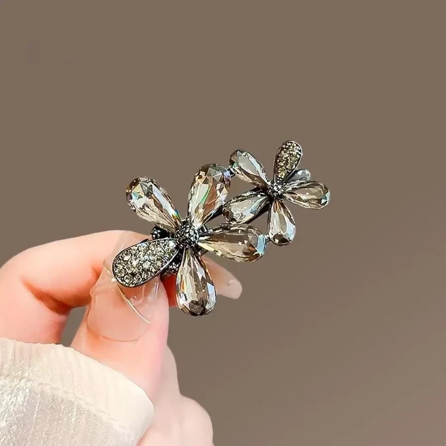Sweet crystal strass flower fork temperament fringe woman side clip hair accessories pineapple clip in exquisite alloy