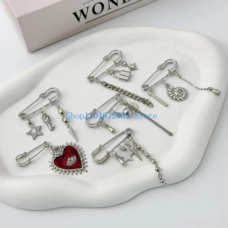 5asd Elegant Heart Shaped Brooch With Rose Detail Metal Decoration For Jackets Bags