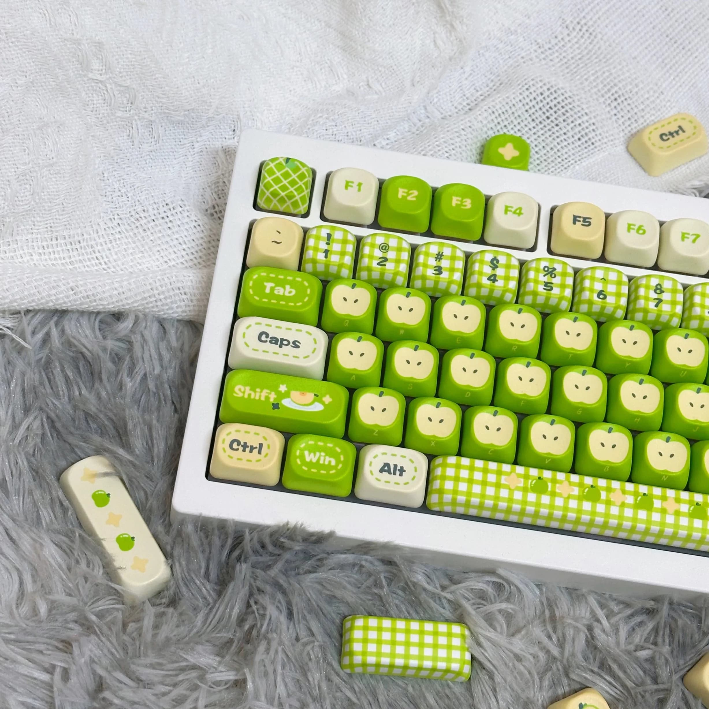 Set of 97 Keycap Green and Red Keycap Apple Shape, Profile MOA, PBT Dye-Sub, Compatible with Mechanical Keyboards MX Layout 87