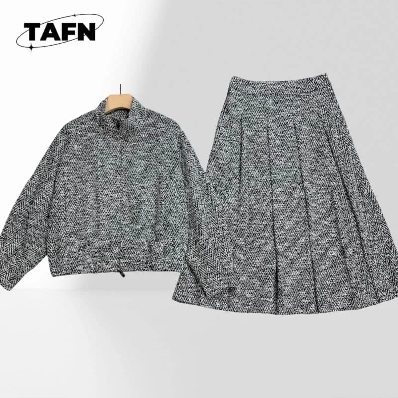 Women's Classic Skirt and Top Set for Summer, Versatile and Trendy Soft and Breathable Fabric Perfect Everyday Outfits AK1140