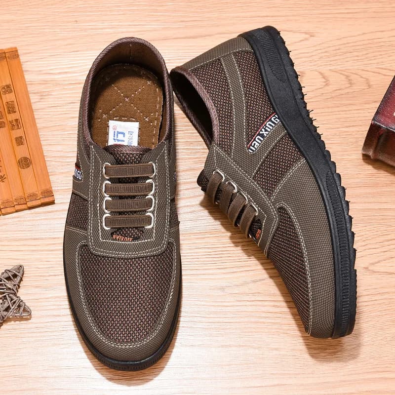 Beijing Men's Casual Shoes Spring Autumn Lightweight Breathable Slip-On Large Size Dad Shoes Comfortable round Toe Sneakers
