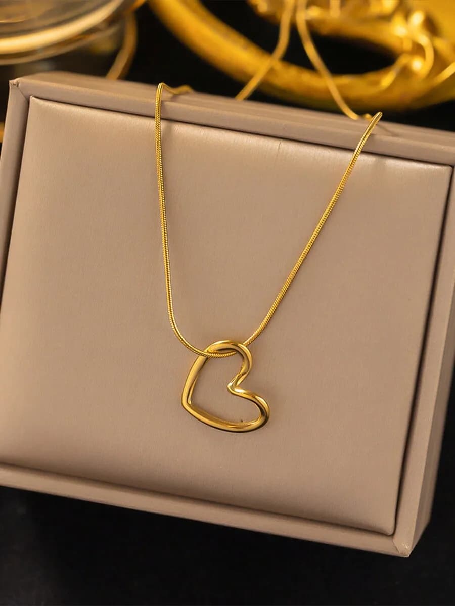 Collana con ciondolo a cuore cavo per donna, catena semplice per clavicola, acciaio inossidabile, regalo per uso quotidiano