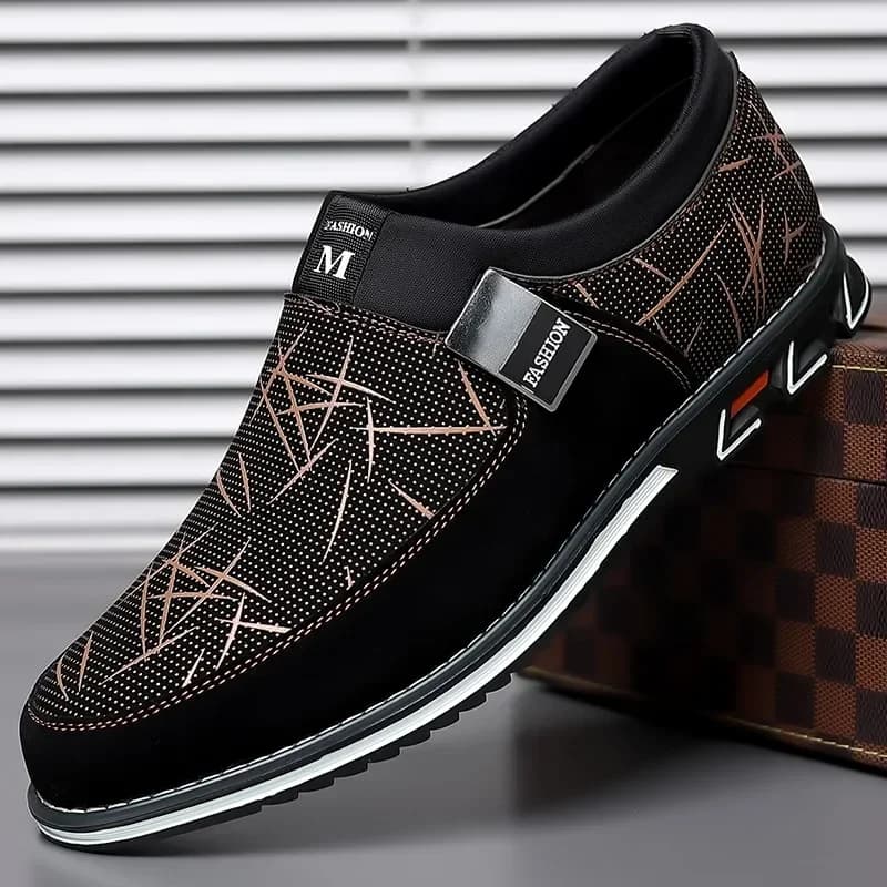 Scarpe in pelle da uomo di lusso scarpe Casual da lavoro per uomo scarpe da festa formali da ufficio classiche mocassini Slip-On di moda mocassini maschili