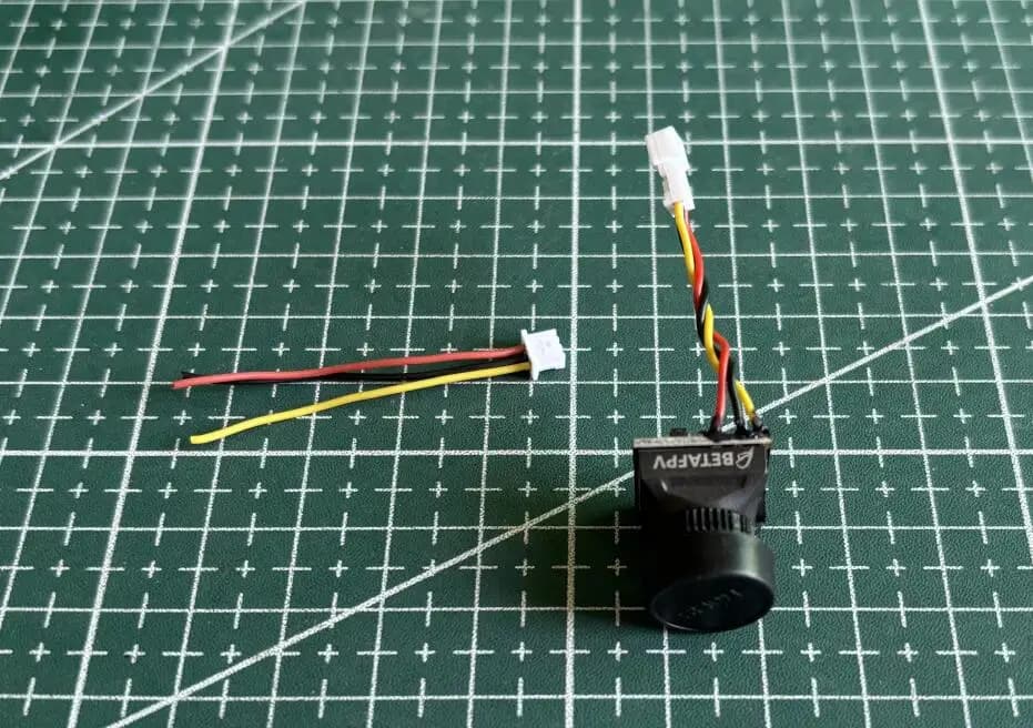 BetaFPV Caddx Turbo EOS2 V2 1200TVL Objective 2.1mm WDR 1/3 "CMOS 16:9 4:3 Mini FPV Camera PAL NTSC for RC FPV Racing Whoop Droni