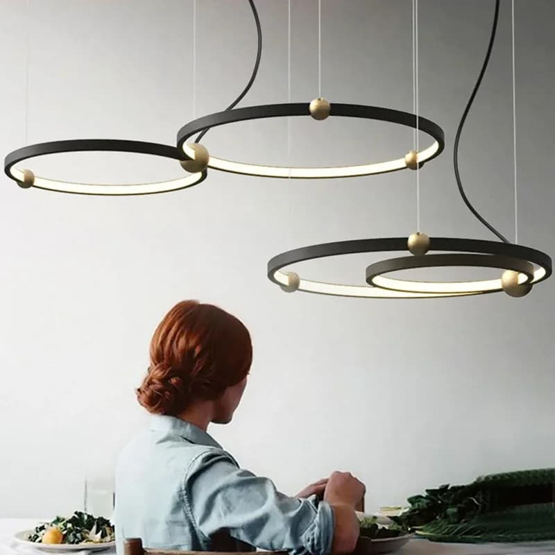 MZISOSOD Lampadario ad Anello LED Nero e Oro, Plafoniera Sospesa per Interni, Illuminazione per Sala da Pranzo e Cucina