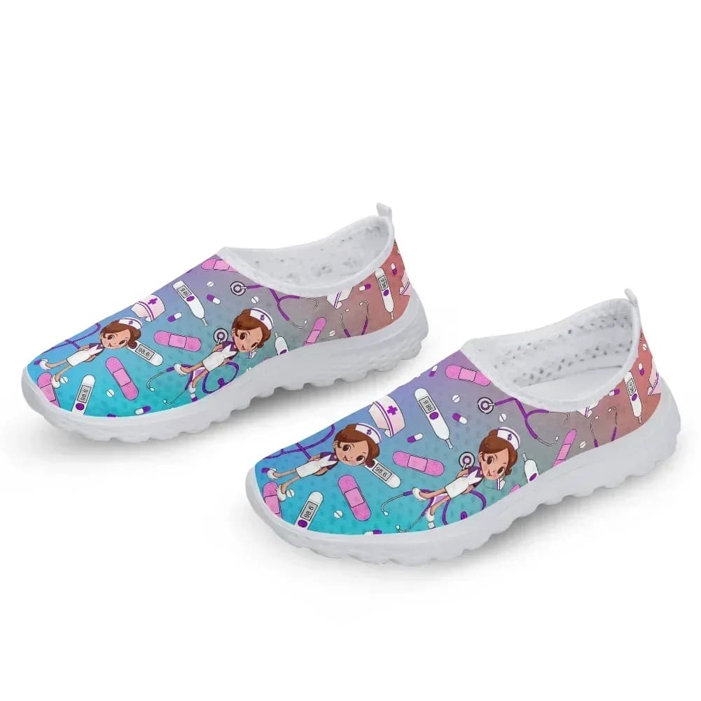 Scarpe da infermiera da donna con stampa sfumata, estive, comode, basse, con design infermieristico, mocassini slip-on con stampa medica