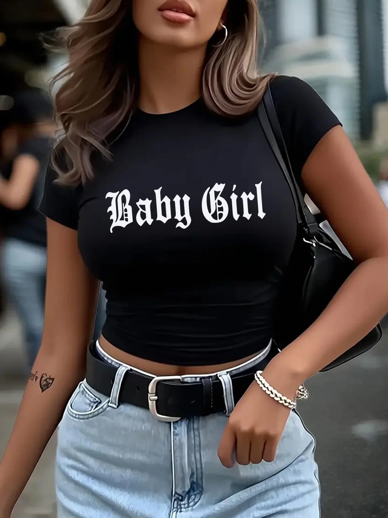 Classic Letter Print Women'S Sexy Casual Cropped T-Shirt, Versatile Street Style, Fitted Crop Top for Yoga And Trendy Looks