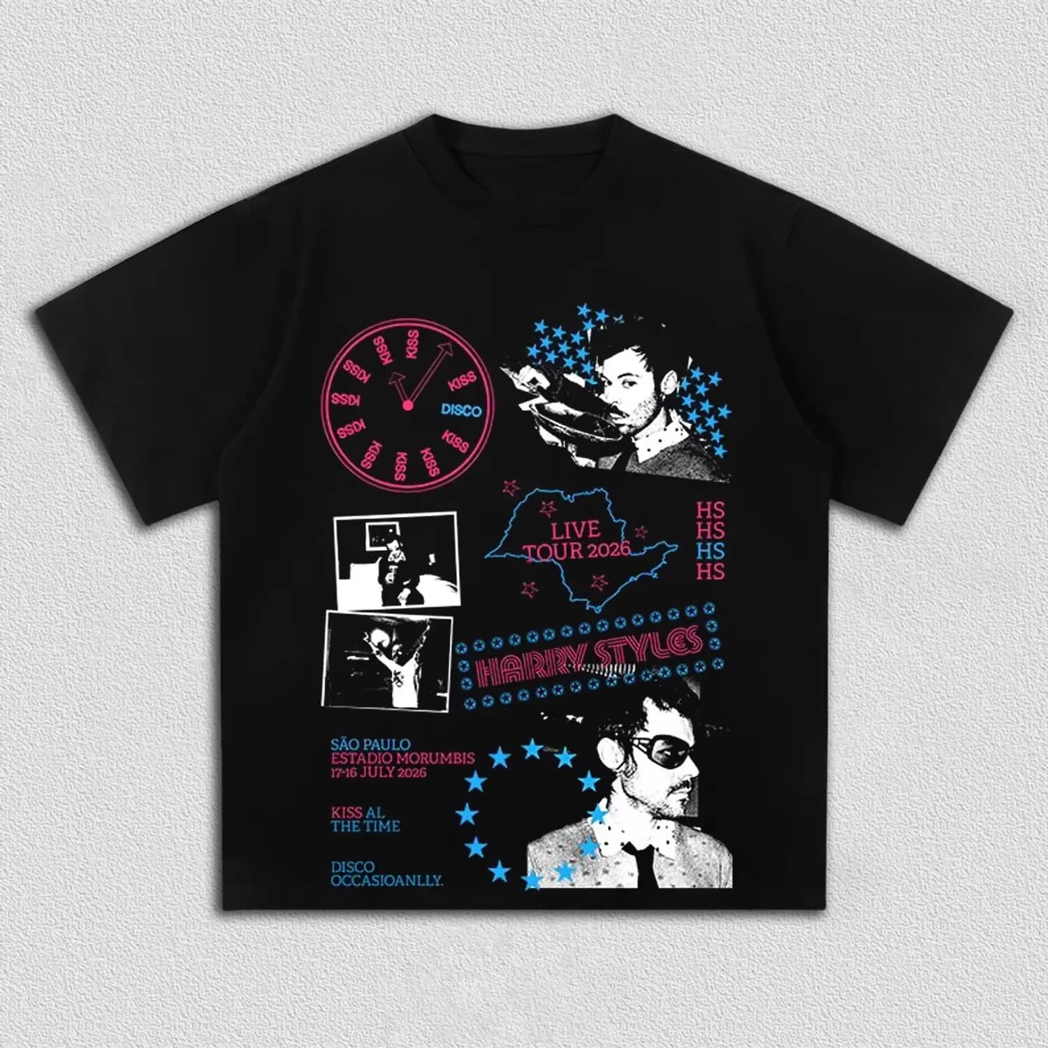 T-shirt con Grafica Collage del Tour Together, Together 2026 di Harry Styles, Nuova Collezione Estiva Unisex, Merchandise per Fan in Puro Cotone