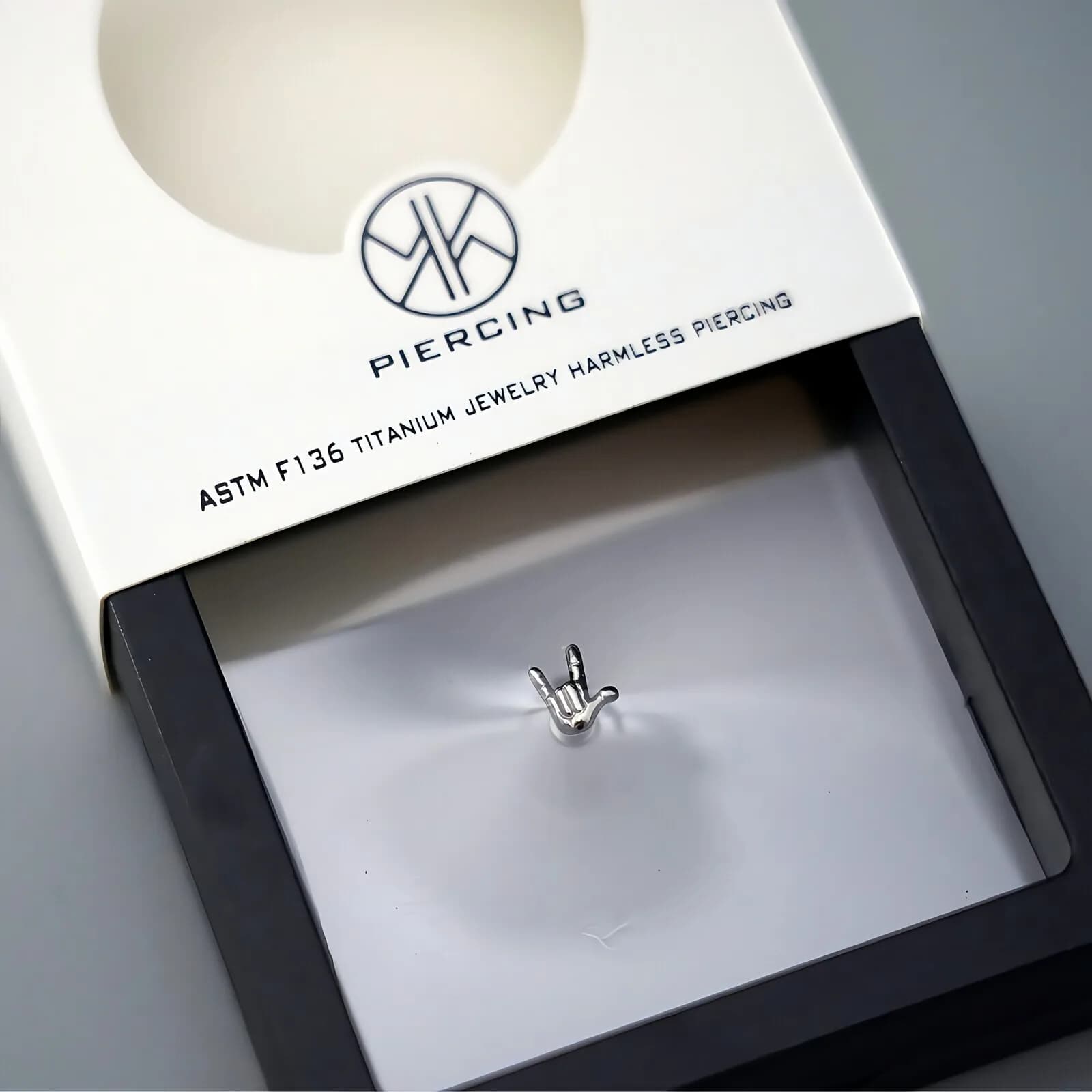 Titanium Stud Earrings Internal Thread Finger Labret Lip Ear Studs Rings Tragus Cartilage Helix Piercing Body Jewelry With Box