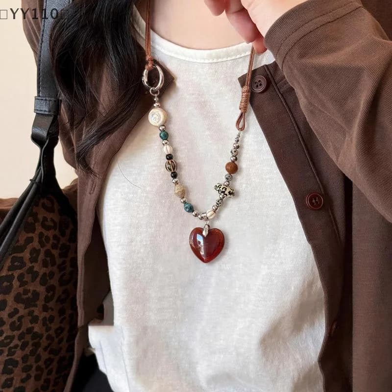 maveraYY110 Collana in ceramica fatta a mano in stile etnico per le donne Catene per maglioni Collana con ciondolo a cuore regolabile Collana di perline Gioielli