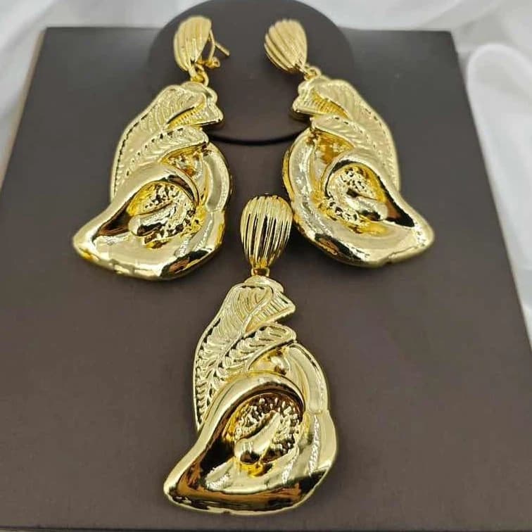Il splendido set di gioielli leggeri e enormi a forma di fiore, collare affascinante strutturato, gioielli con pedanti enormi per la festa, spedizione gratuita