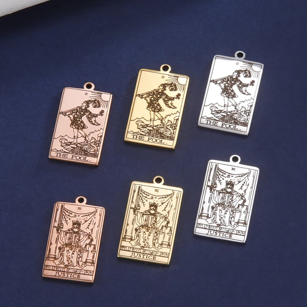 Ciondoli per carte dei tarocchi Dawapara per la creazione di gioielli Carte dei tarocchi astrologici Arcani maggiori Amuleto magico Pendenti in acciaio inossidabile