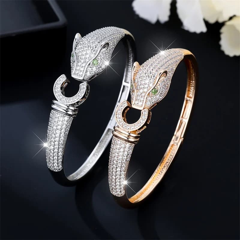 Bracciale leopardato ispirato al lusso con polsino aperto con zirconi scintillanti per le donne, gioielli dall'aspetto elegante, Dropshipping