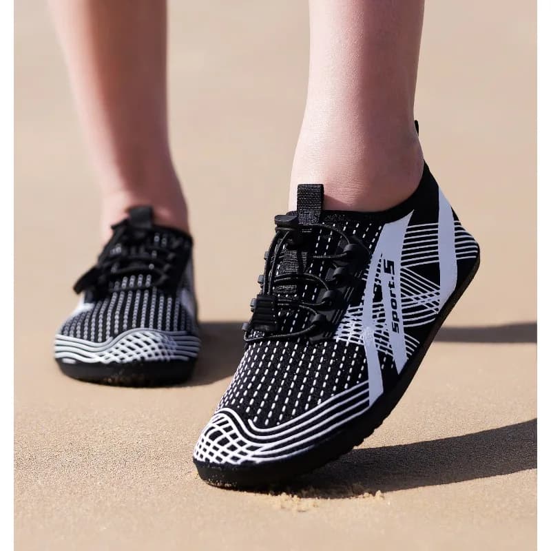 Scarpe da acqua da uomo ad asciugatura rapida Scarpe da acqua antiscivolo per coppia Scarpe da ginnastica da spiaggia femminili flessibili Scarpe da ginnastica casual alla moda all'aperto 36-46