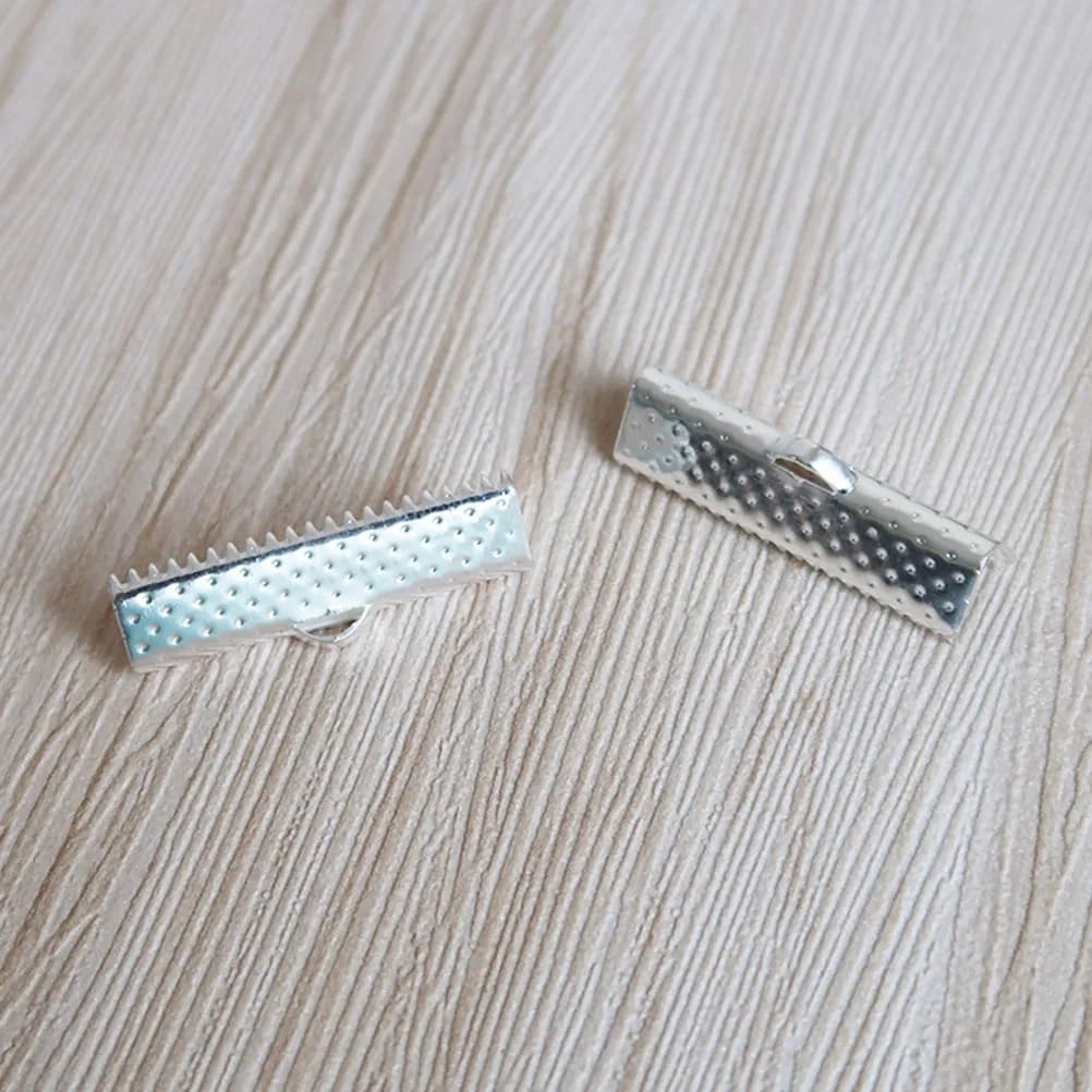 100Pcs Metal Ribbon Ends Crimp Clamps 1.6cm Plated Cord Ends for Jewelry Making Choker Necklace Bracelet Fastener Clasps