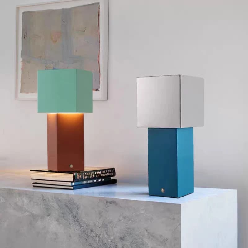 Nuovo blu cromo verde marrone lampada da tavolo in metallo dimmerabile per camera da letto salotto negozio scrivania lampada a LED spina adattatore EU AU US