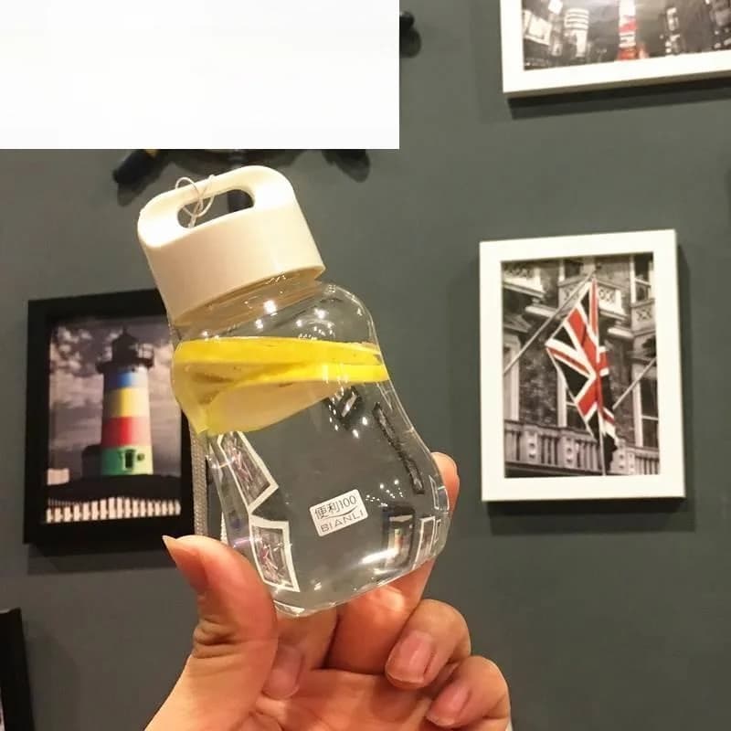 Bottiglia d'acqua portatile in plastica con manico, design creativo e carino per uomini e donne, adatta agli studenti, tazza trasparente.