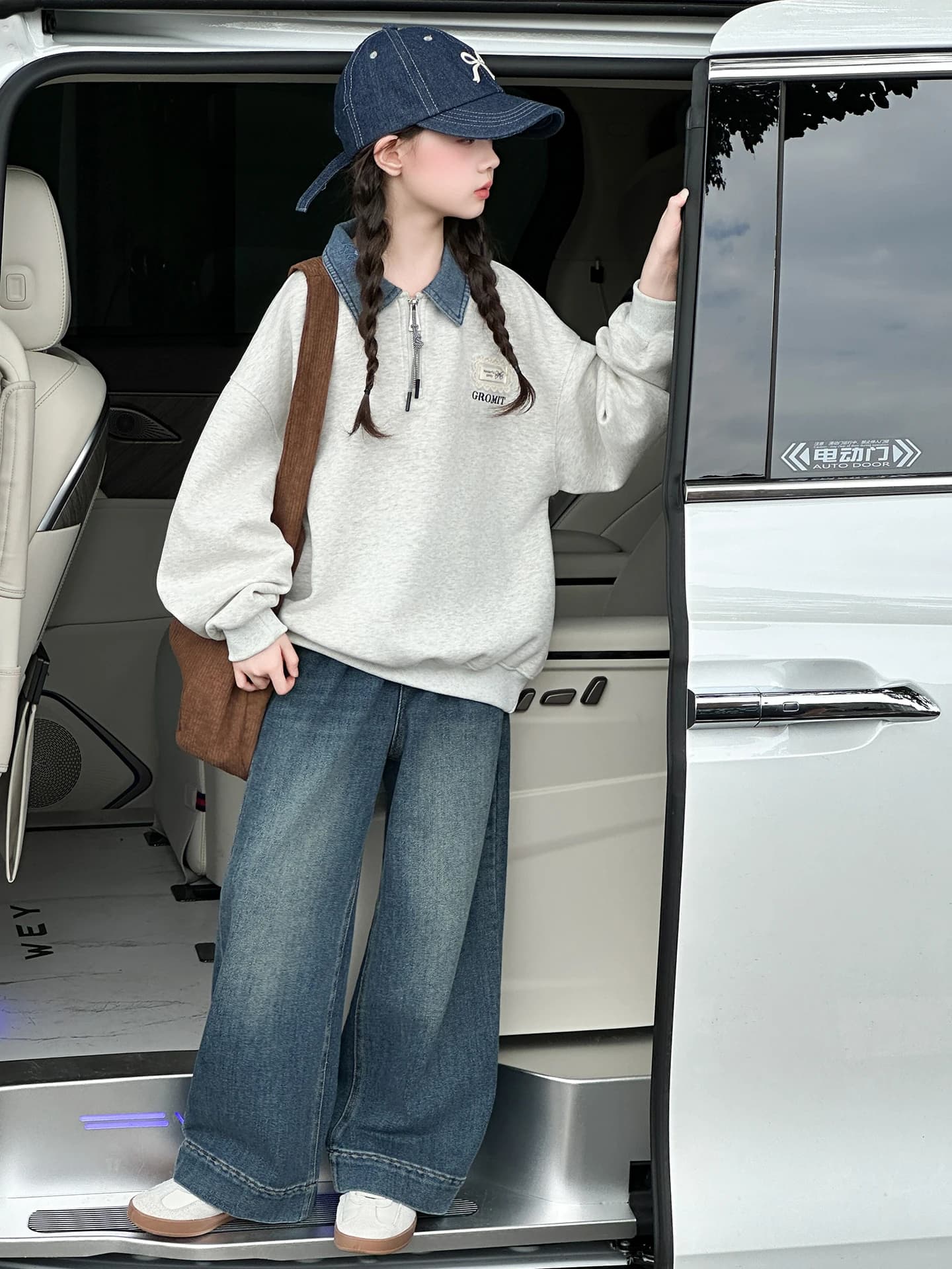 Girls Casual Fashionable Two-Piece Set Autumn Clothes Korean Style Middle And Large Children Spring Summer Hoodie Jeans Suit