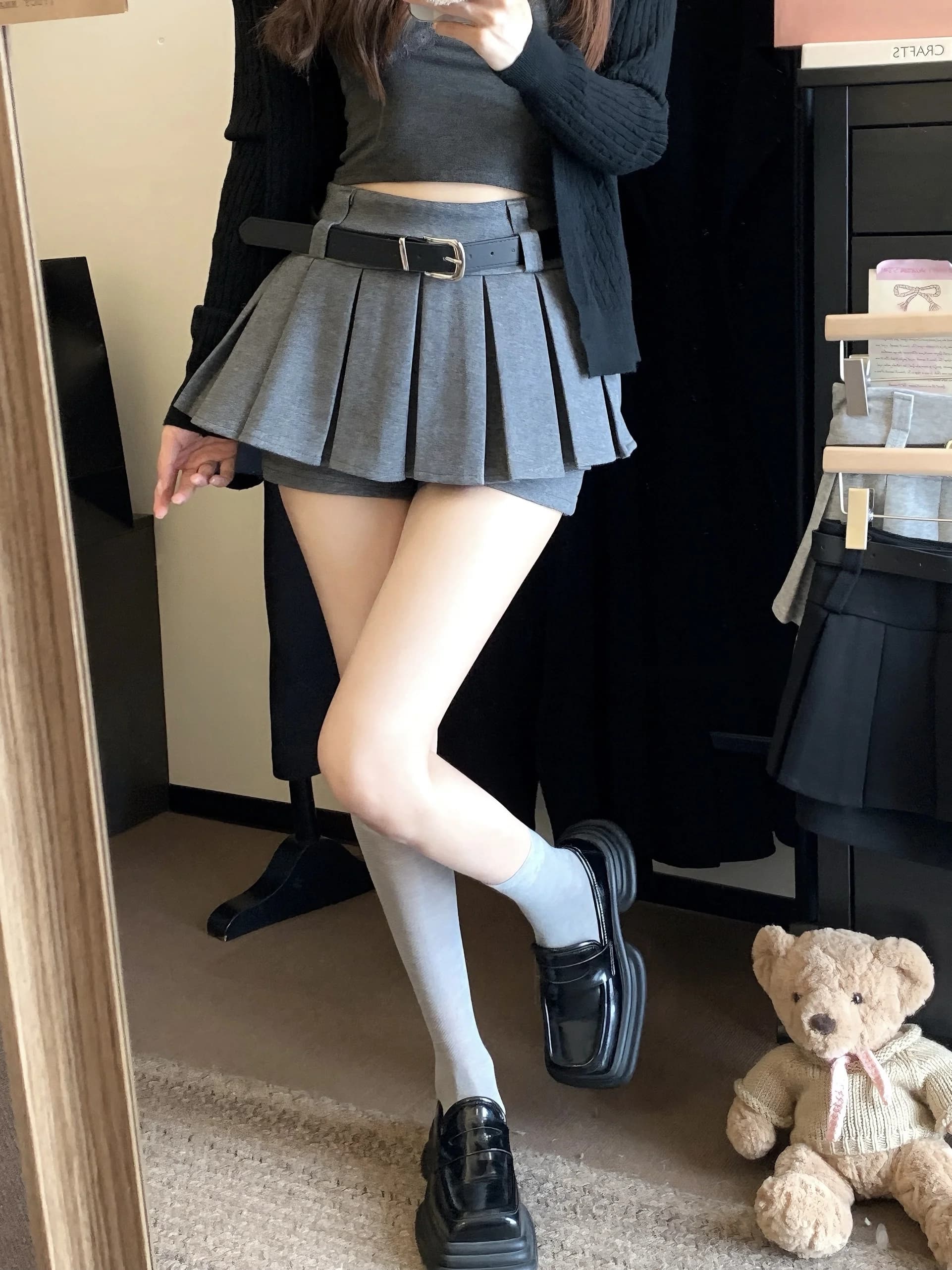 Gonna a pieghe grigia a vita alta con cintura, stile coreano, gonna corta a trapezio da donna per la primavera, abbigliamento casual