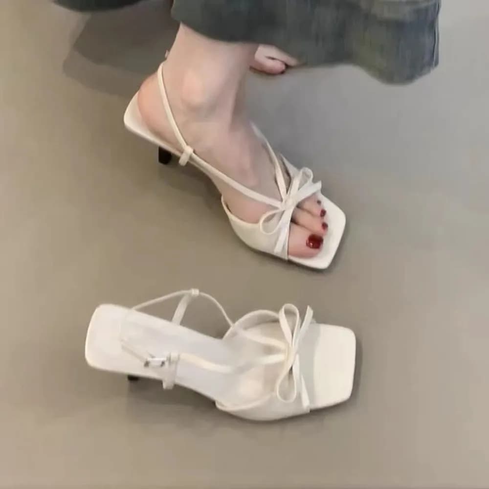 Nuovi Sandali Estivi da Donna con Tacco Alto, Fiocco Posteriore, Punta Aperta e Cinturino Singolo Elegante