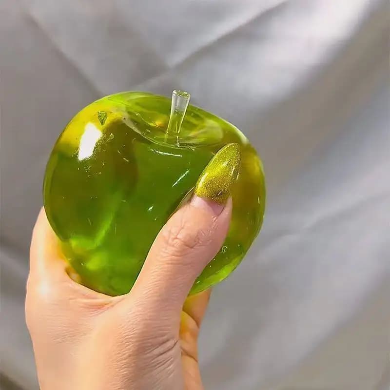 1PC Green Apple Shapeable Squeeze Squishy Toy, Soft Anti-Burst Durable BPA-Free Odorless Non-Sticky Easy-Clean Portable Lightweight Comfort-Grip Tear-Resistant Stretchable Calming Fidget Sensory Slow-Rebound Play