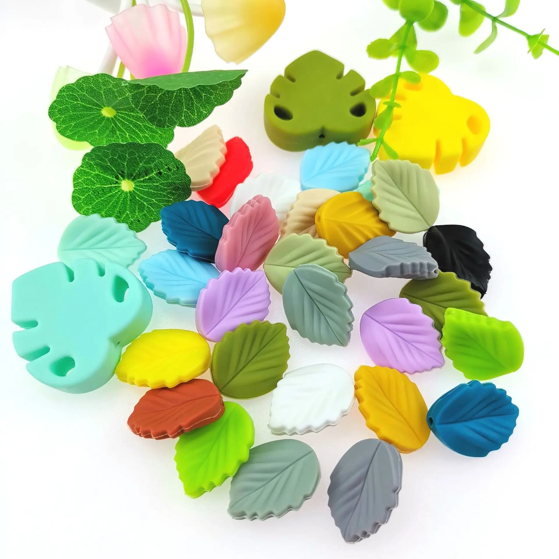30pc Perline di Silicone Massaggiagengive BPA Libero Silicone di Grado Alimentare Da Masticare Ciuccio Catena Pinze Perline Neonati Dentizione Giocattoli Accessorie