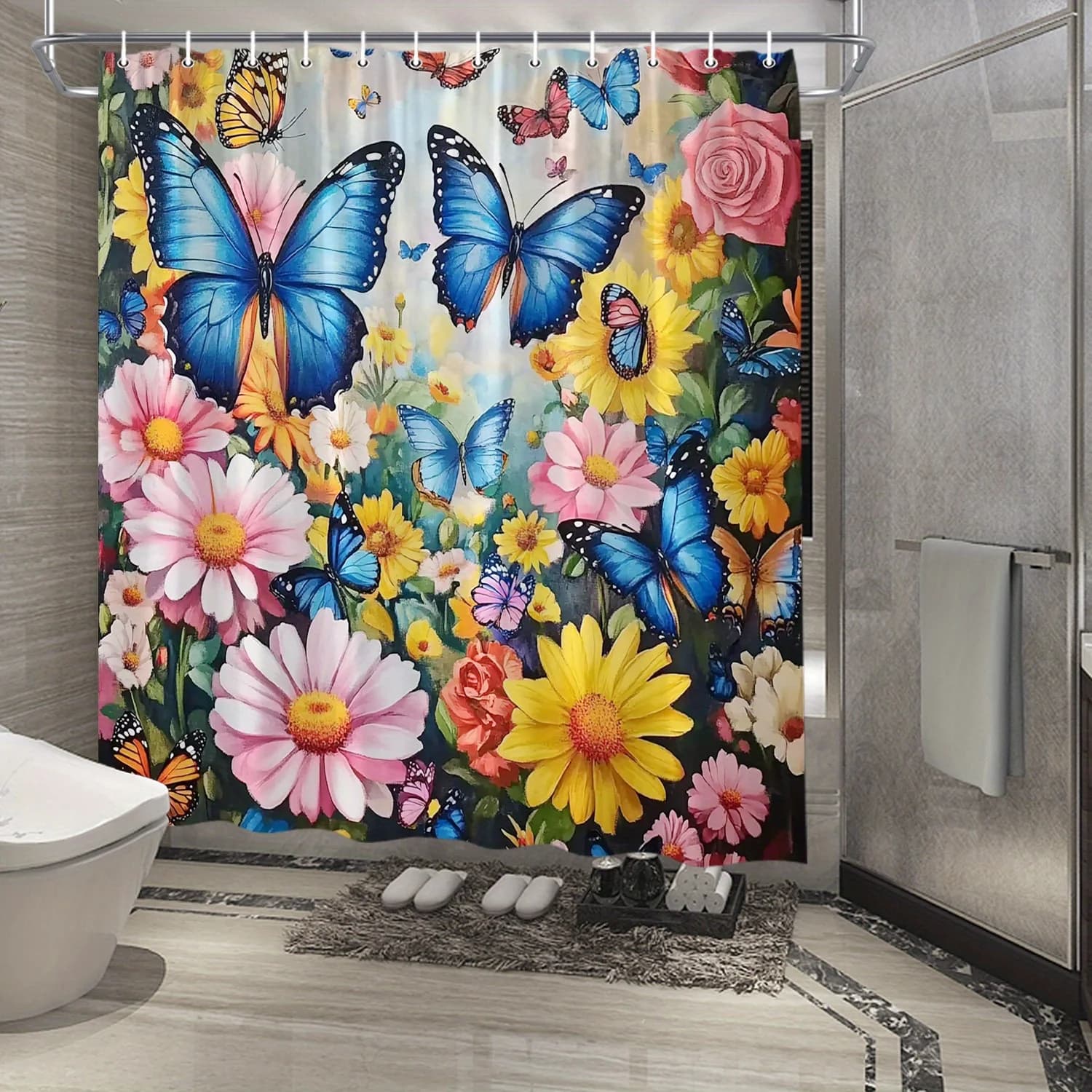 Incantevole tenda da doccia da giardino con farfalle: impermeabile, design a farfalla con fiori vivaci, creazione di un'atmosfera magica