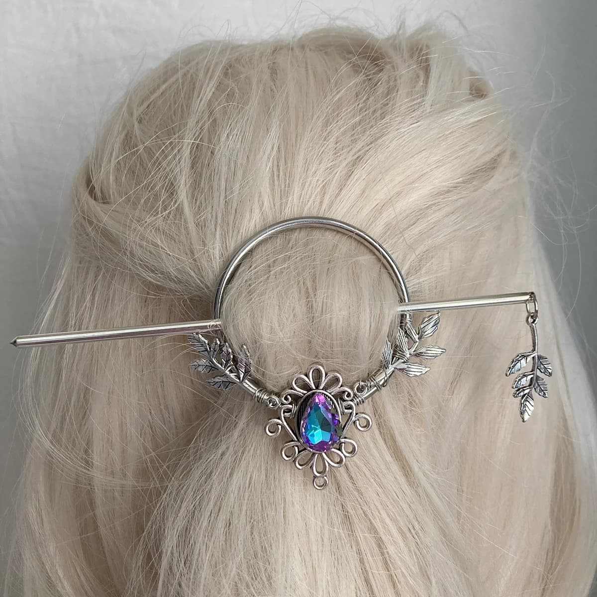 Fermaglio per capelli fata fatto a mano Viking Twig Witch fermaglio per capelli spilla per capelli celtica con nappe fermaglio per capelli Pagan Wicca regalo per wo