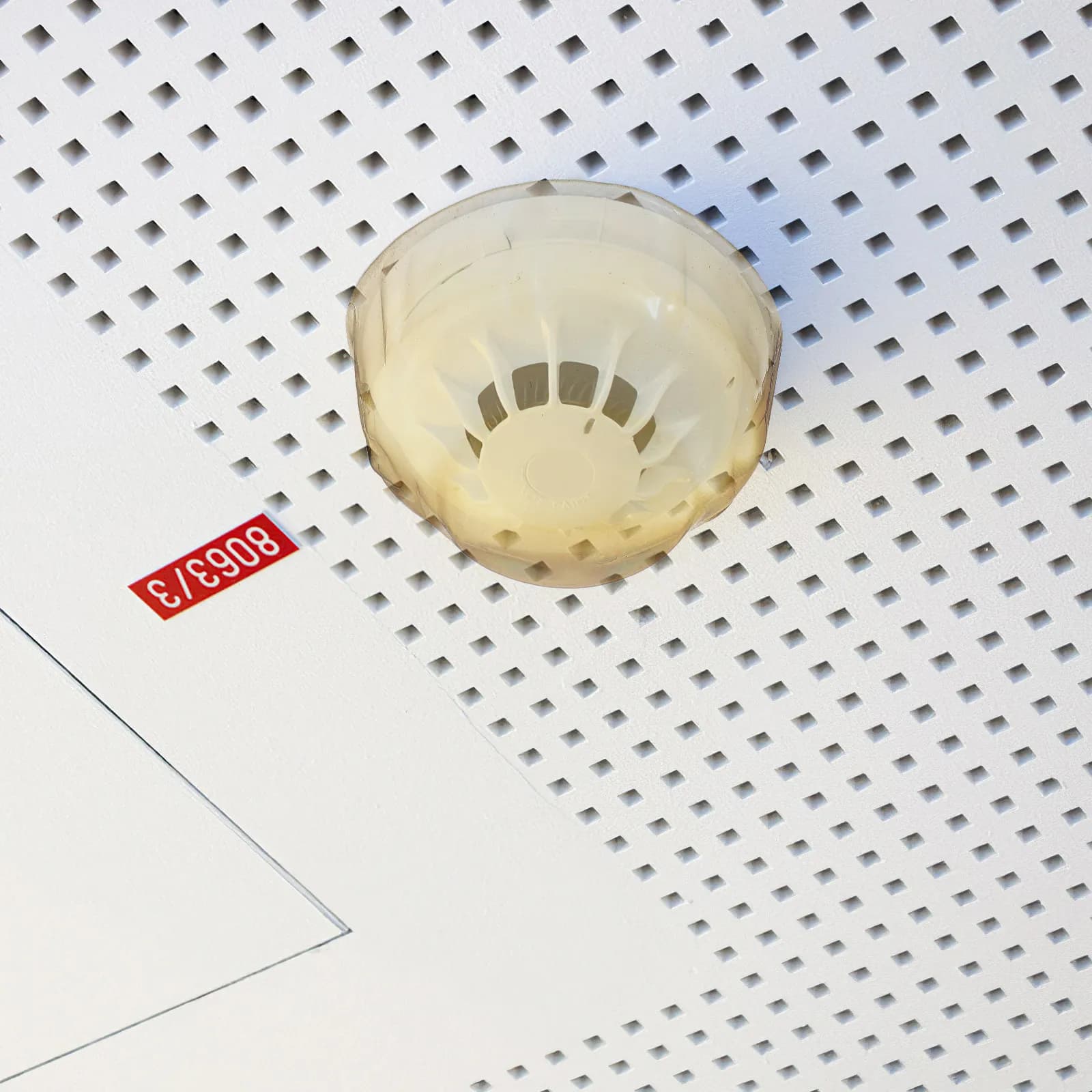 Coperture protettive per rilevatori di fumo da 5 pezzi, coperture protettive universali in plastica resistente per allarmi antincendio, accessori antincendio per la casa