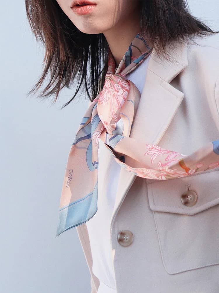 Elegante Sciarpa Lunga e Stretta in Raso di Seta Zhou Xiaodou Originale Rosa Loto Accessori per Damigelle Versatile Floreale Estivo Autunnale