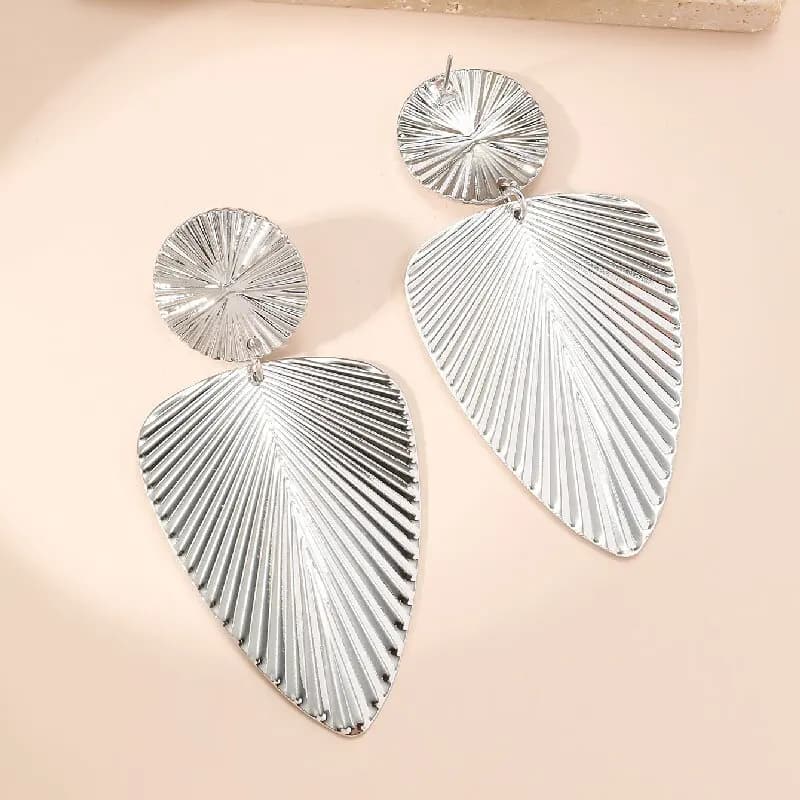 Orecchini da donna con texture geometrica a foglia, orecchini pendenti in metallo di tendenza, gioielli in stile Instagram audace