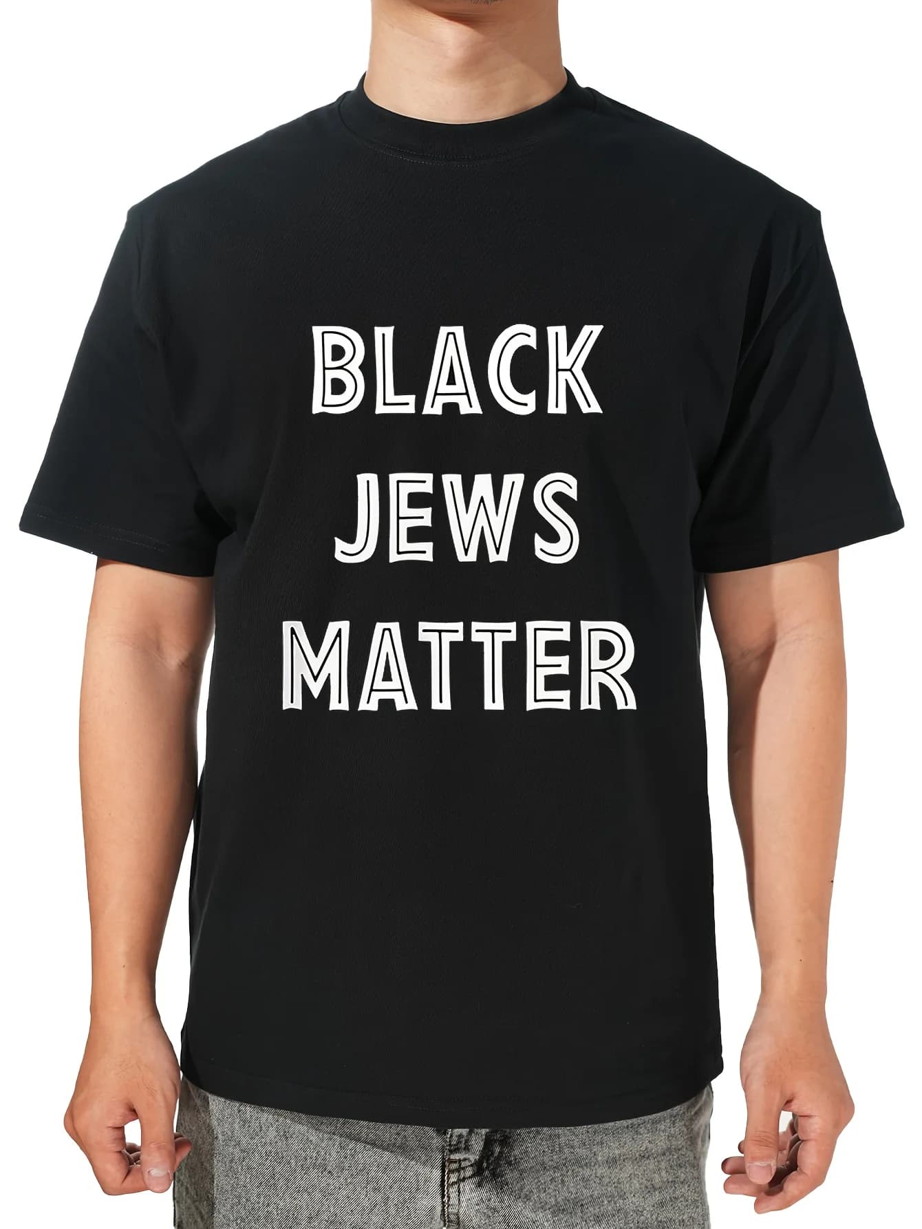 T-shirt nera da uomo con stampa 'Jews are crucial' - scritta bianca accattivante, modello girocollo in 100% puro cotone