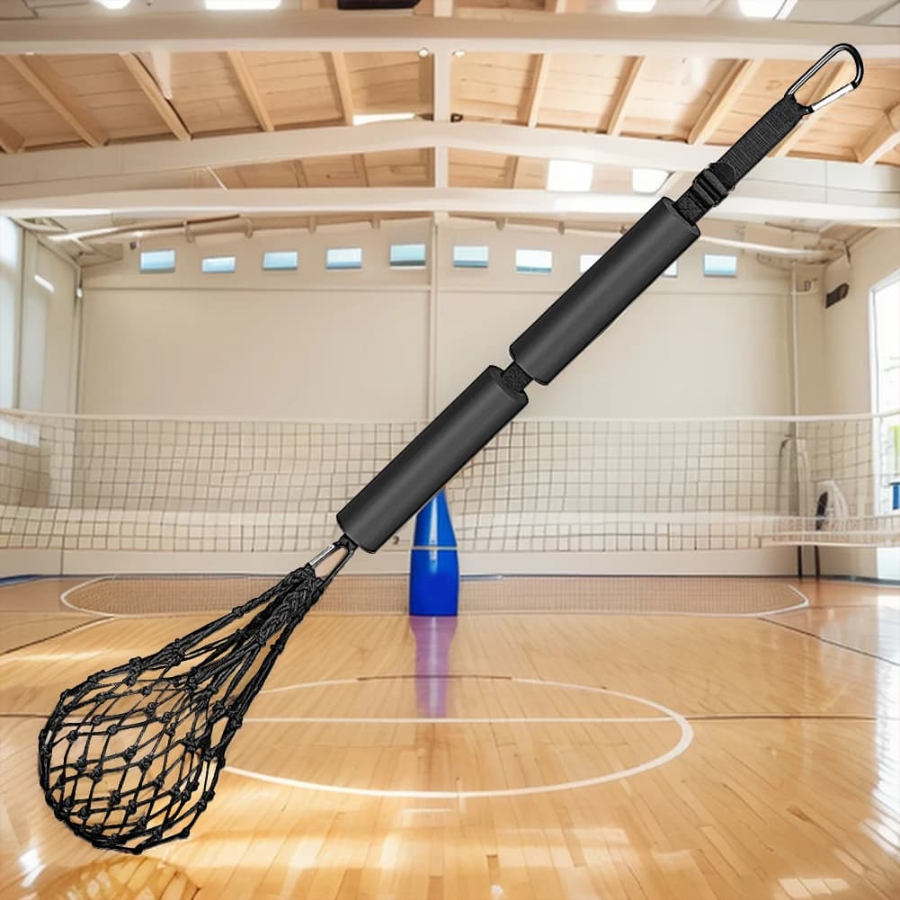 Trainer for the attack in the volleyball with adjustable belt, for indoor and outdoor training