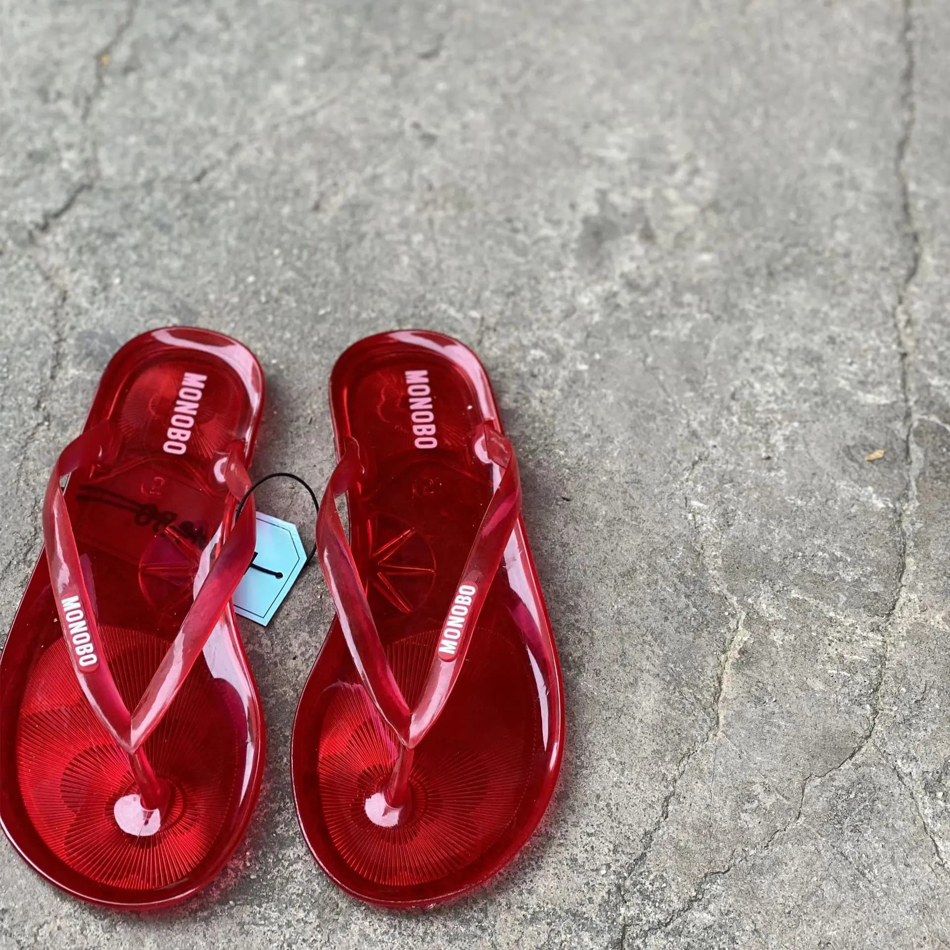 MONOBO Infradito da donna College Girls Jelly Clip su pantofole da spiaggia piatte Scarpe moda piatte trasparenti in cristallo Sandali da donna
