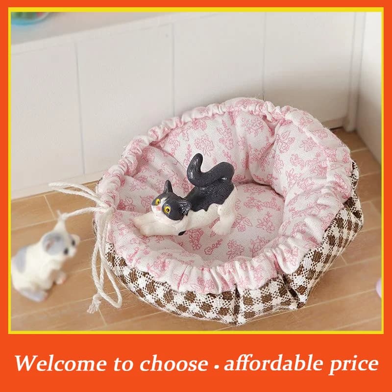 1 Pezzo Tappetino Regolabile per Micro Scene, Accessori per Costruzioni, Decorazione per Casa delle Bambole, Soggiorno, Arredamento per Animali Domestici, Modello di Mini Letto per Gatti in Scala 1/12 per Casa delle Bambole