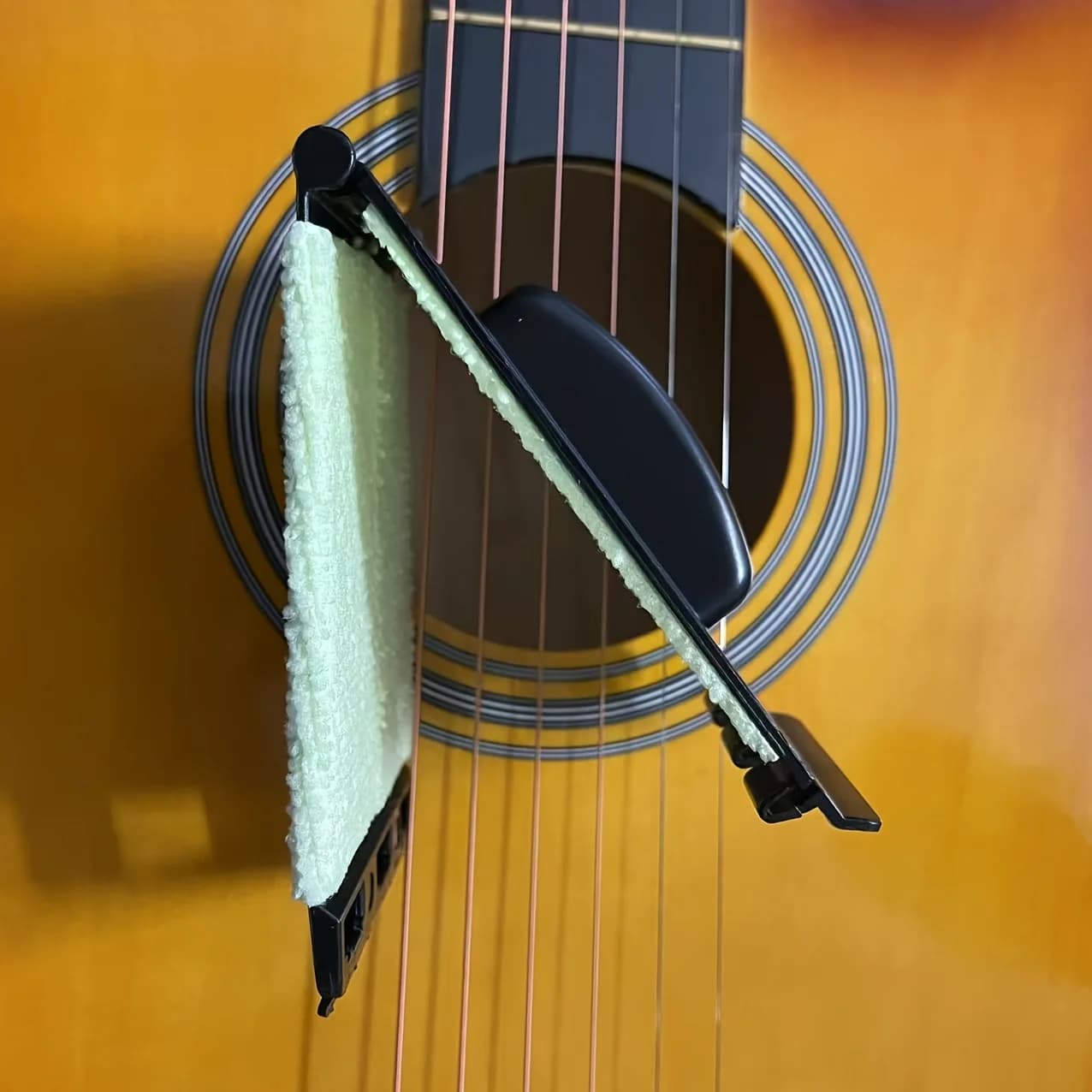 Guitar String Cleaning Tool - String Cleaner for Acoustic Guitars, Electric Guitars, Ukuleles and Basses.