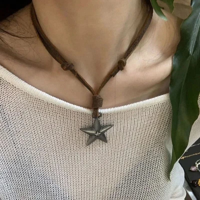 Trendy Vintage Pentagram Pendant Necklace Unisex Punk Brown Faux Leather Adjustable Length Necklace Party Jewelry Accessories